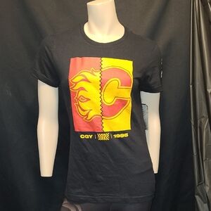 Adidas Calgary Flames Reverse Retro 2.0 Down The Middle Adult Size Med.